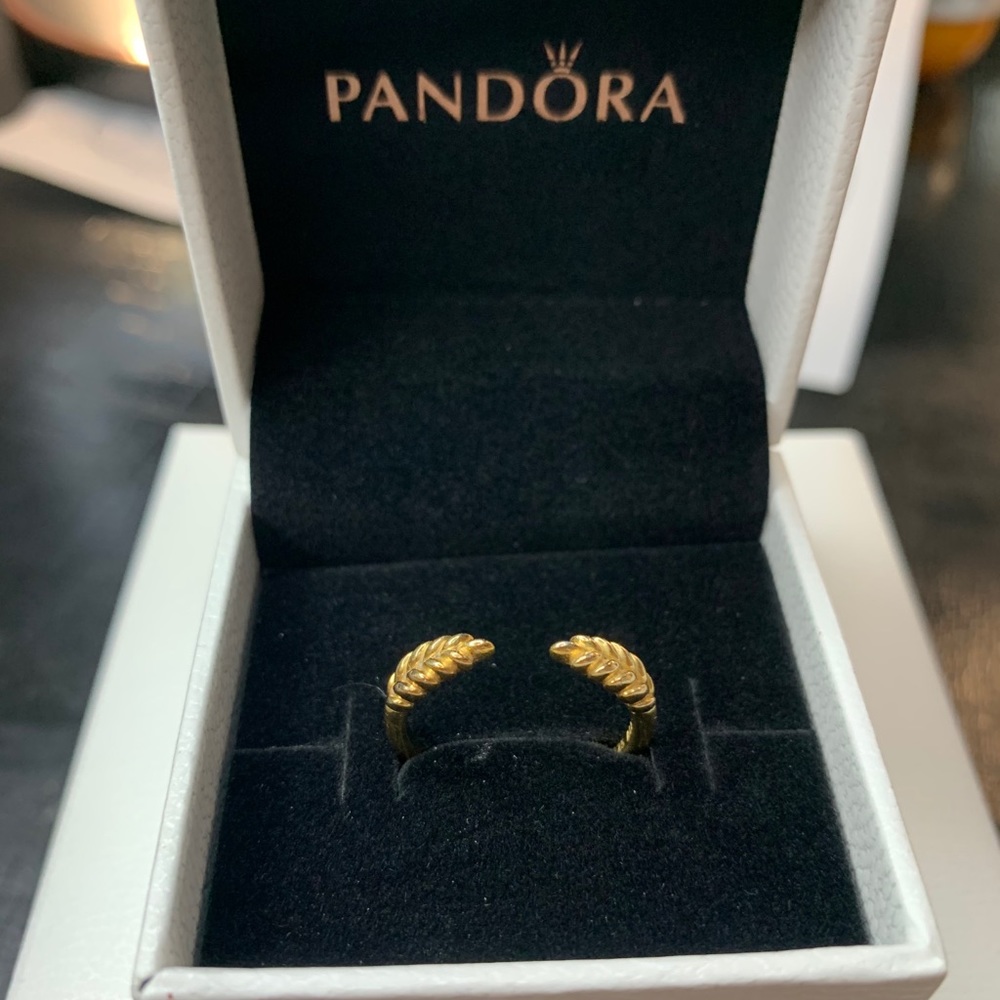 Pandora Ring